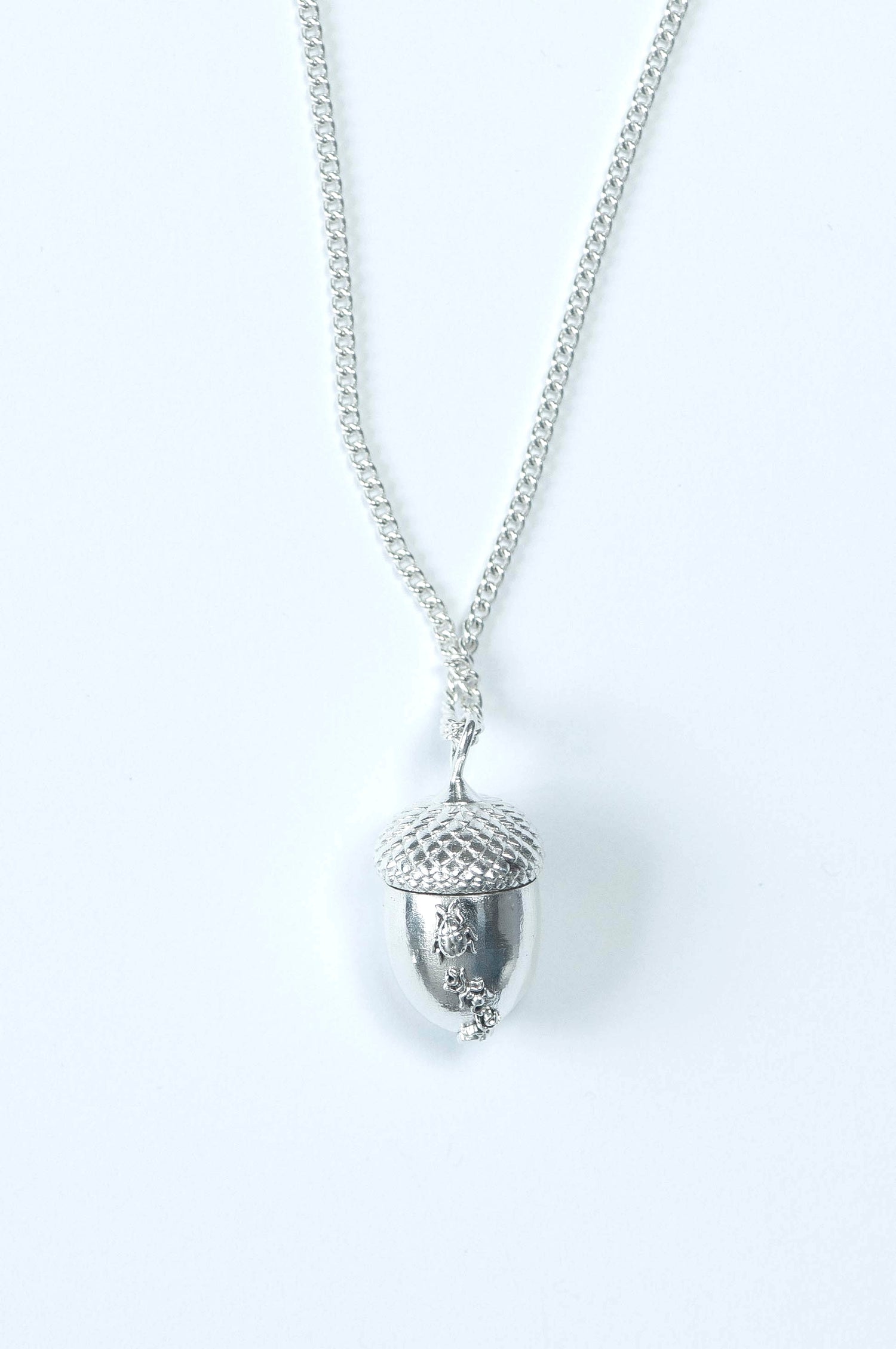 Akkern Locket