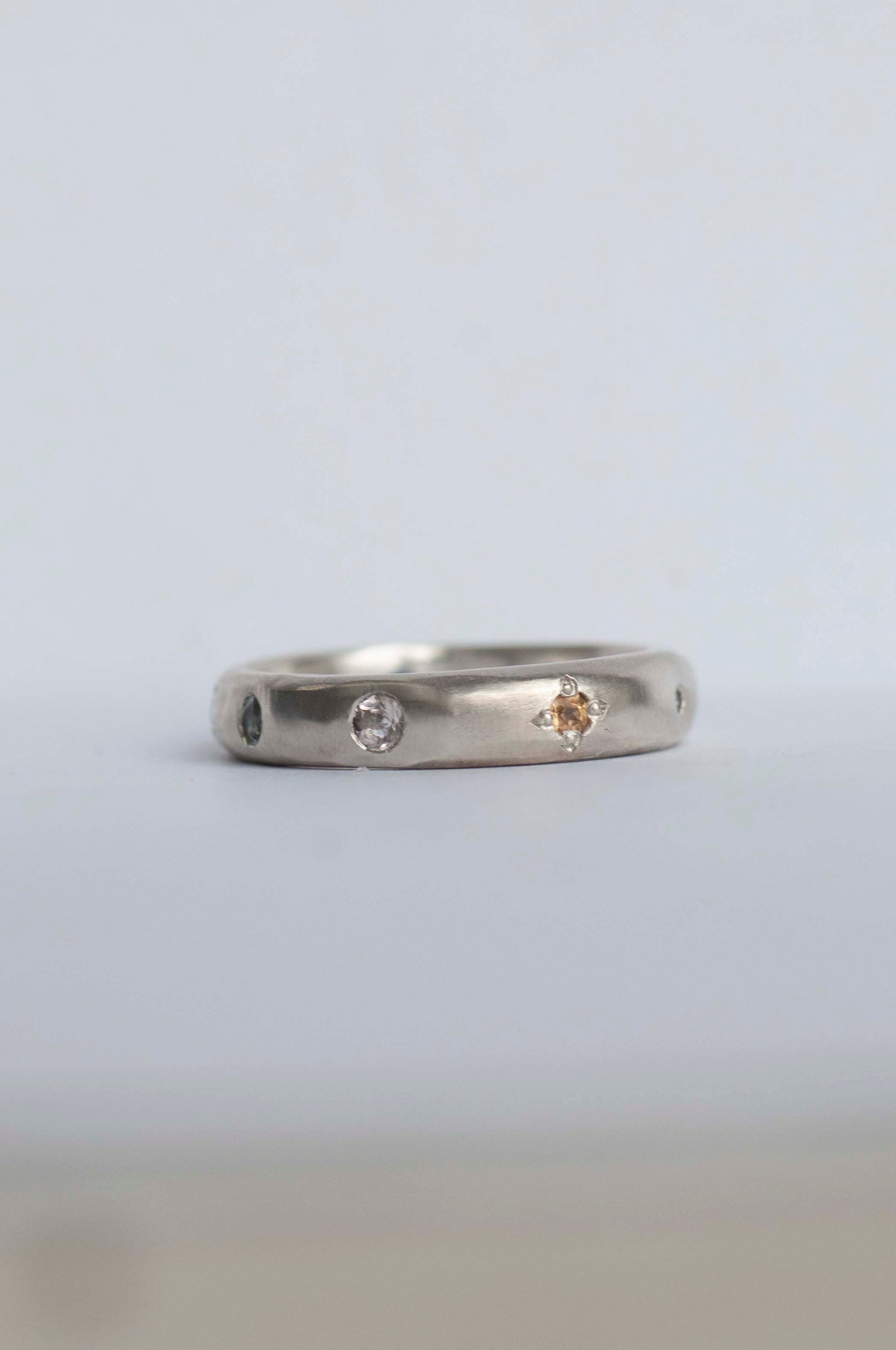 Dot Band